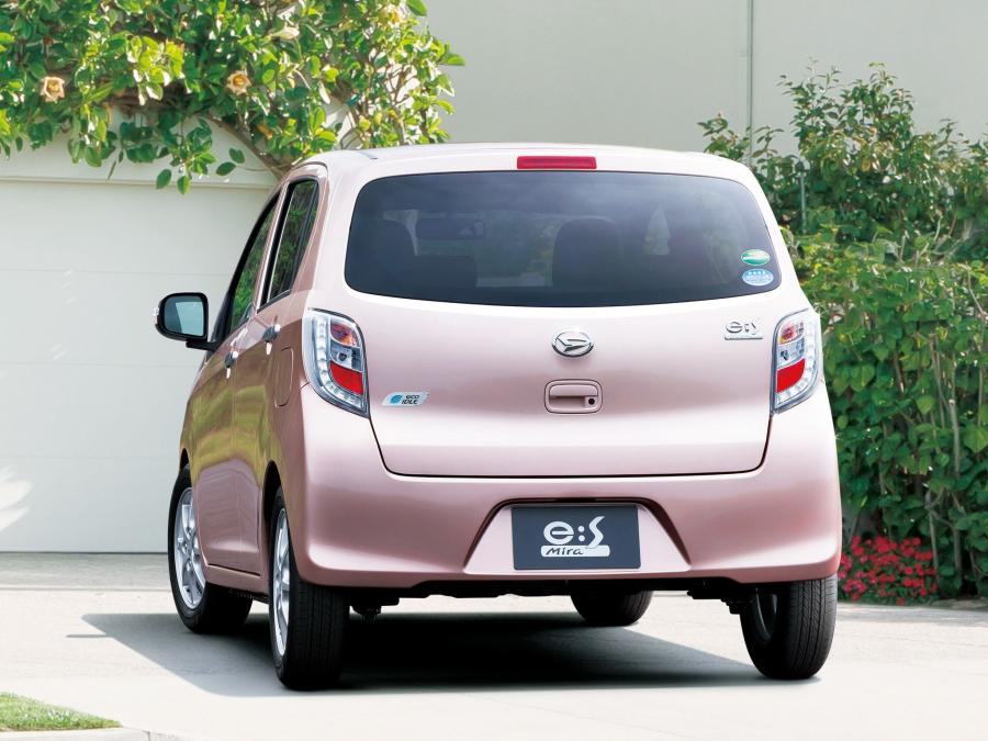  Daihatsu Mira e:S 2013 года  (фото 2 из 10)